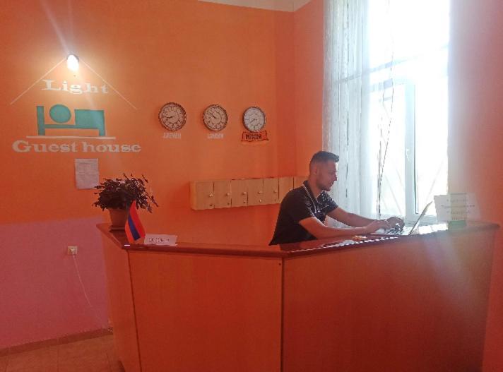 Light Guest House Гюмри Екстериор снимка