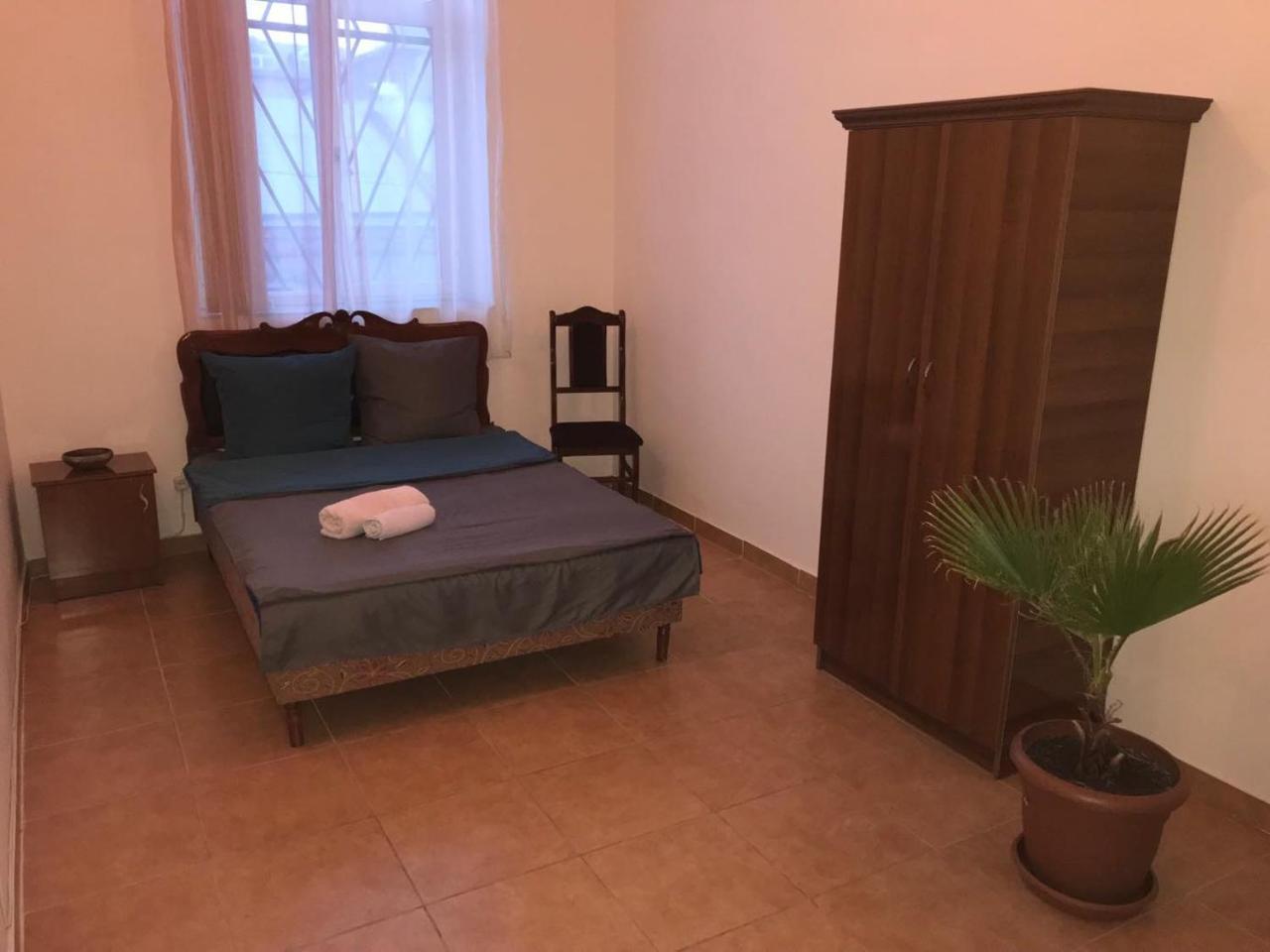 Light Guest House Гюмри Екстериор снимка